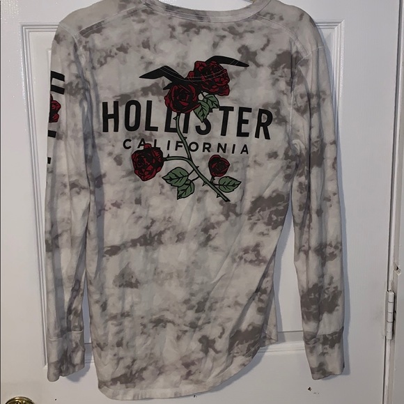 Hollister Long Sleeve Tee.(Rose Emblem) - Picture 3 of 4